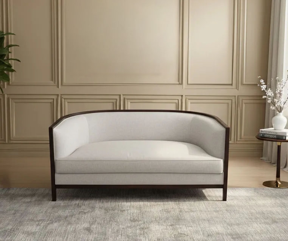 أريكة دائرية في غرفة الانتظار (copy) أريكة دائرية في غرفة الانتظار (copy)